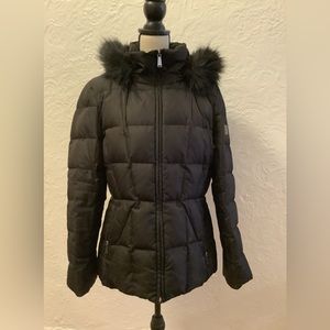 Women's Black Puffer Jacket with Faux Fur Trim